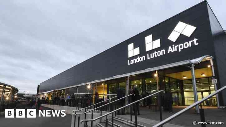 London Luton Airport flights disrupted by power cut - BBC