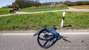 Kaarst: Radfahrer übersieht Transporter – schwer verletzt - t-online