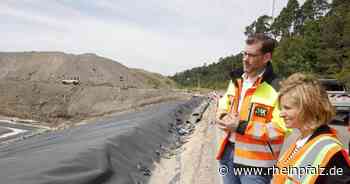 Klimaschutzministerin Eder ist beeindruckt von den Energieprojekten der ZAK - Kaiserslautern - Rheinpfalz.de