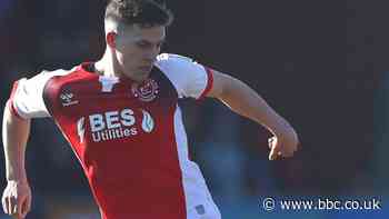 Carl Johnston: Fleetwood Town midfielder signs new contract
