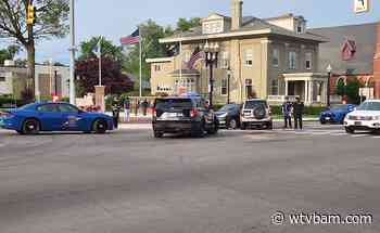 No injuries reported in three vehicle crash in downtown Coldwater - WTVB