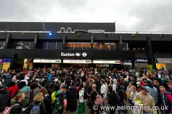 Queues outside London Euston as passengers face severe delays - Ealing Times