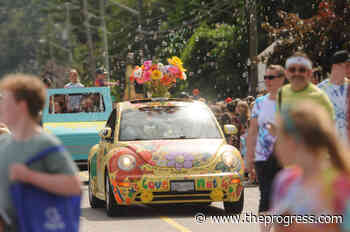 PHOTOS: '70s themed Yarrow Days parade filled with peace and love – Chilliwack Progress - Chilliwack Progress