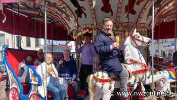 Klassiker auf Jevers Altem Markt: Deutschlands ältestes Pferdekarussell wird 150 - Nordwest-Zeitung