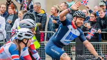 Queen's Platinum Jubilee: Safety dash as Sir Chris Hoy says no to 'ridiculous' helmet for pageant - The Times