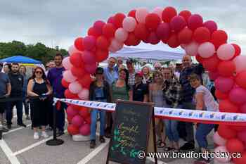 Innisfil Farmers' Market opens for 2022 season (24 photos) - BradfordToday