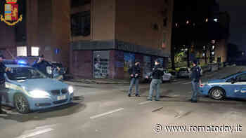 Lo spacciatore che nasconde la cocaina nell'ascensore della casa popolare