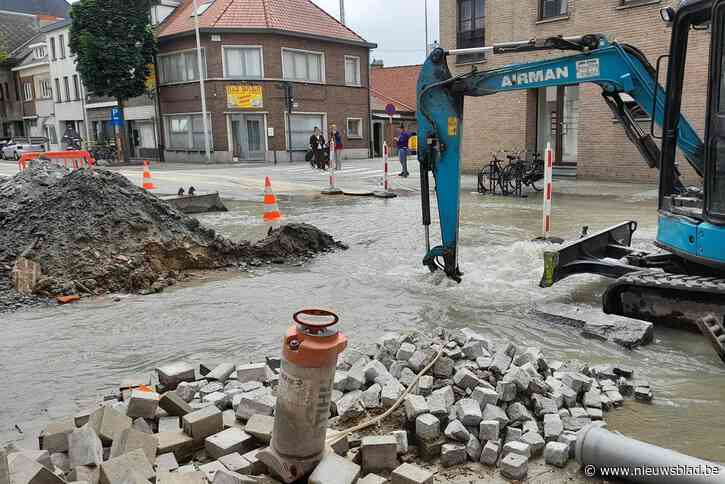 Sint-Gillislaan uren afgesloten door waterlek bij werken