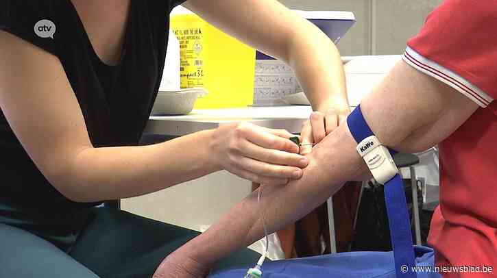 Minister Crevits start grote campagne om voor gratis bloedonderzoek: “Slechts 3.000 inwoners Zwijndrecht meldden zich al”