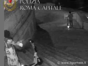 La follia di due turisti: così hanno danneggiato la scalinata di Trinità dei Monti 