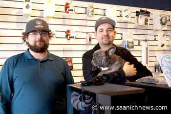 Sooke's tech-savvy haven for help and gadgetry – Saanich News - Saanich News