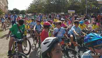 Bimbinbici a San Costantino Calabro, in oltre cento per "la nuova fiaba" (FOTO) - Calabria 7