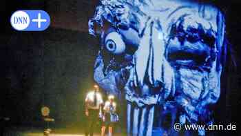 Staatsschauspiel Dresden zeigt „Unten am Fluss“ als furiose Mümmelorgie - Dresdner Neueste Nachrichten