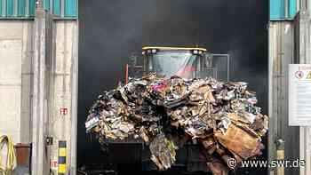 Feuer in Lagerhalle der ZAK in Kaiserslautern - SWR Aktuell