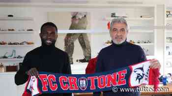 Crotone, pressing sulla Pro Vercelli per riavere Awua - Tutto Lega Pro