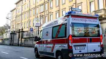 Auto contro una moto in corso Vercelli a Novara, ferito un quarantenne - La Stampa