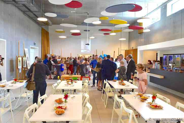 Hombeek viert feest op 19 juni: kermis op Stationsplein, tentoonstellingen in de kerk en gastronomie in zomerbar ’t Oudt School