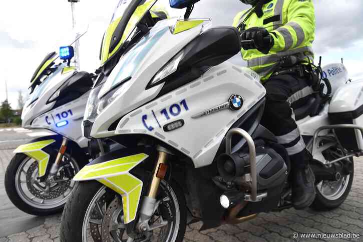 Controles in Hasselt en Zonhoven: 17 rijbewijzen ingetrokken voor gsm-gebruik