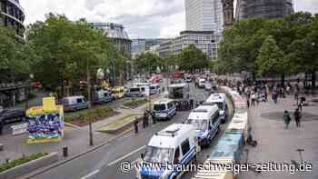 Auto fährt in Menschenmenge: Scholz spricht von "Amoktat"