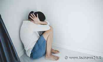 Violenza in famiglia - Schiaffi, pugni e minacce ai danni della moglie: arrestato 43enne a Crotone - LaC news24