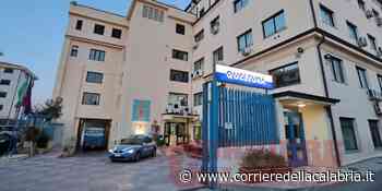 Crotone, aveva tentato di aggredire il compagno della ex: arrestato per tentato omicidio - Corriere della Calabria