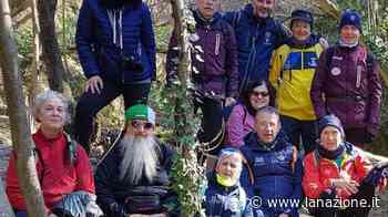 Dopo due anni di stop passeggiata all’alba con le aquile del Cai - LA NAZIONE