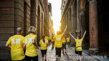 Bologna, torna la Run 5.30: tutti di corsa all'alba nella città silenziosa e deserta - La Repubblica
