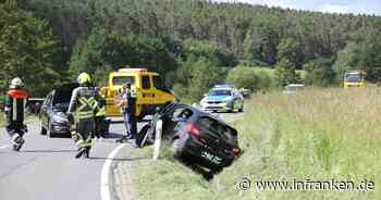 Kreis Erlangen-Höchstadt: Überholmanöver in Kurve scheitert - vier Menschen müssen ins Krankenhaus - inFranken.de