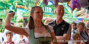 Warmwerfen für die Red Party: Der HC Erlangen hat Spaß auf der Bergkirchweih - Nordbayern.de