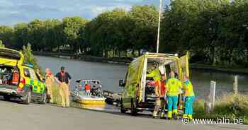 Brandweer helpt gewonde watersporter uit water in Kachtem - Het Laatste Nieuws