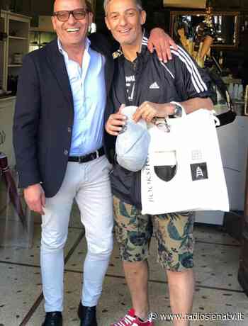 Fiorello a spasso per le vie di Siena - RadioSienaTv