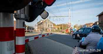 Politie voert in juni actie aan de spooroverwegen - Het Laatste Nieuws