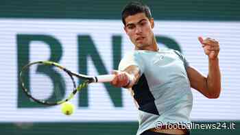 Tennis, Alcaraz va KO: stagione sull’erba a rischio - Footballnews24.it