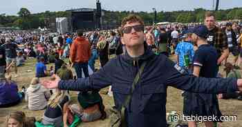 Il mega fan degli Oasis che vende erba dal concerto di Liam Gallagher è sbalordito mentre le offerte - Tebigeek