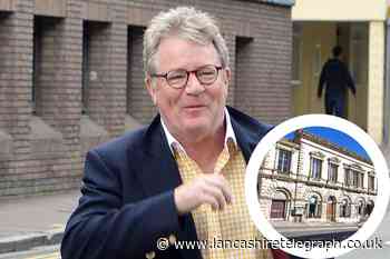 Burnley: Jim Davidson gig back on after theatre said he ‘will not be performing’