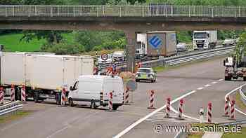 Unfall auf der A 215 mit langem Stau