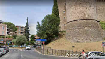 Ubriaco alla guida cade dallo scooter che travolge due anziane