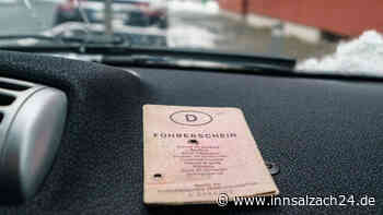 Nach Gerichtsverhandlung wegen Fahrens ohne Fahrerlaubnis: Angeklagter fährt mit Auto nach Hause