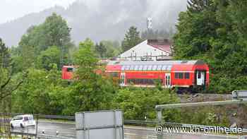 Bahn bereitet Bergung von Lok und Waggon bei Garmisch-Partenkirchen vor