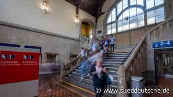 Verkehr - Kaiserslautern - 9-Euro-Ticket: Zweckverband Süd zieht positive Bilanz - Wirtschaft - SZ.de - Süddeutsche Zeitung - SZ.de