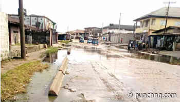 Flood overruns Delta road, sacks artisans, shop owners - Punch Newspapers