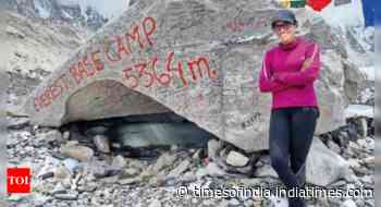 Bengaluru woman sets record at Everest Marathon - Times of India