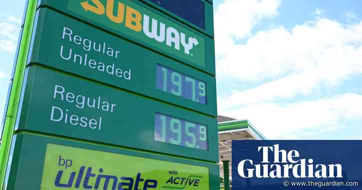 Petrol price rises: average cost of filling a car tops £100