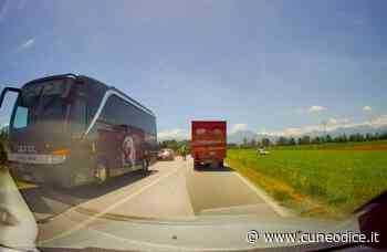 Incidente tra auto e pullman sulla provinciale Cuneo-Busca - Cuneodice.it