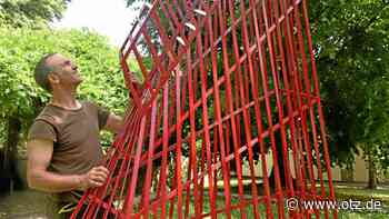 Ausstellung in Jena zeigt die Leichtigkeit schweren Holzes und Stahls