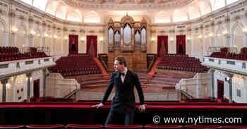 Klaus Mäkelä, 26, Takes Podium at Storied Concertgebouw Orchestra
