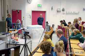 Physikalisches Spektakel im Hörsaal
