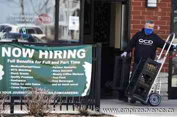 More Americans apply for jobless benefits last week - Virden Empire Advance