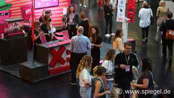 Zur Netzkonferenz re:publica: Warum sich so viele Menschen digital abgehängt fühlen - DER SPIEGEL