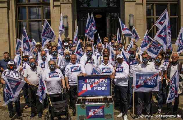 Los Angeles in Leverkusen? Bürgerinnen und Bürger wehren sich gegen den geplanten Autobahnausbau - deutliche Protestaktion in Berlin